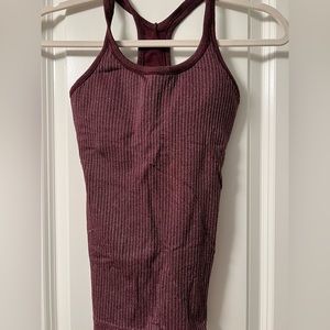 Ebb to street lululemon tank size 2 | maroon and gold holiday print